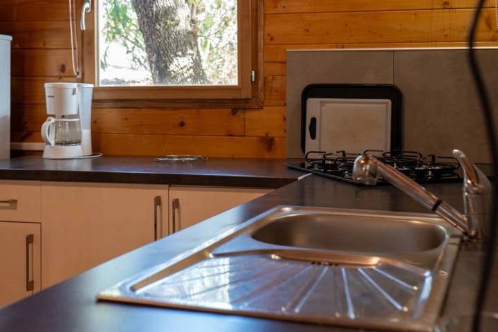 Gîte pour 5 personnes, avec terrasse et bassin pour enfant ainsi que piscine et jacuzzi à Olmeto - 4
