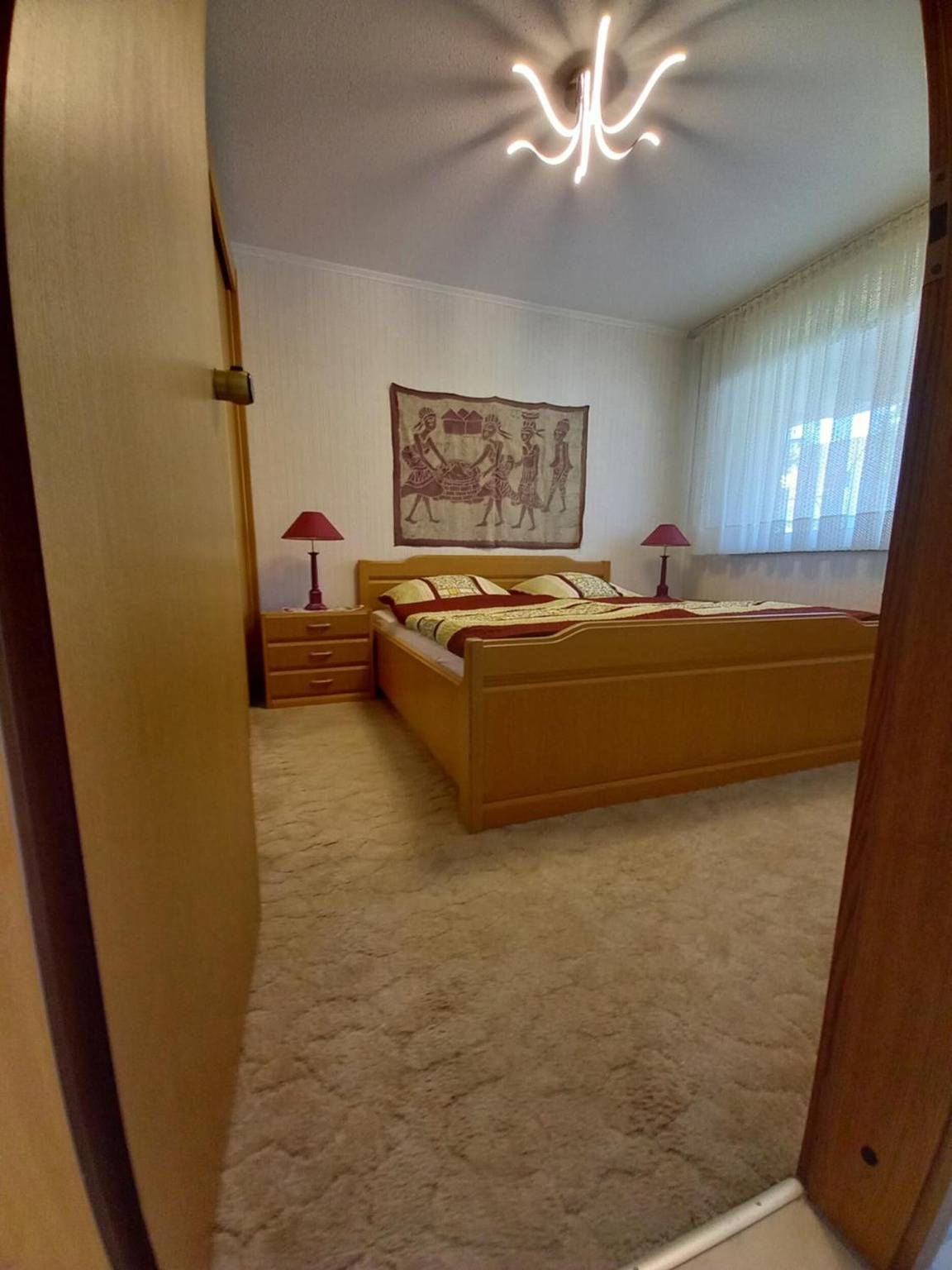 Ganze Wohnung, „Seeappartement Sorpeglück“ mit Panoramaseeblick, Balkon und Swimming-Pool in Langscheid (Sorpesee), Sundern