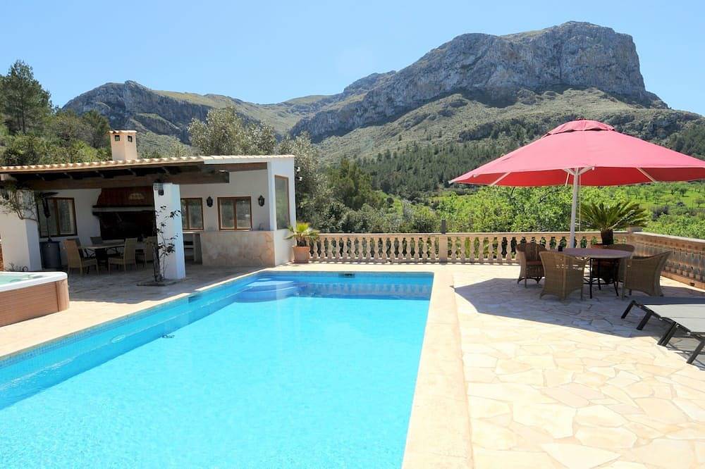 Villa 10Pers. Pool+Jacuzzi heizbar, Traumlage+ -aussicht auf Dorf,Meer und Berge in Colònia de Sant Pere, Artà