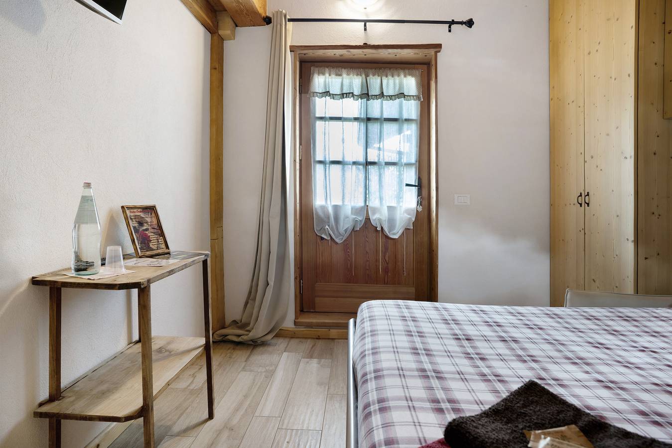 Room 'Camera Quadra' with Mountain View, Balcony and Wi-Fi in Arsiè, Belluno Province