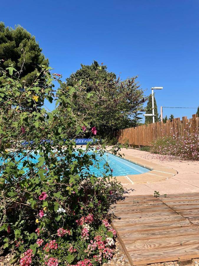 Location de vacances pour 6 personnes, avec vue ainsi que piscine et balcon à Saint-Jean-de-Védas - 3