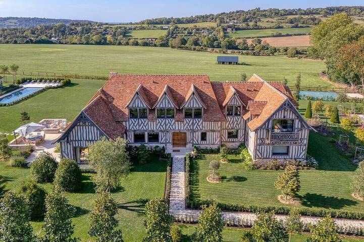 Location de vacances pour 16 personnes, avec Balcon ainsi que Jardin et Sauna à Englesqueville-en-Auge