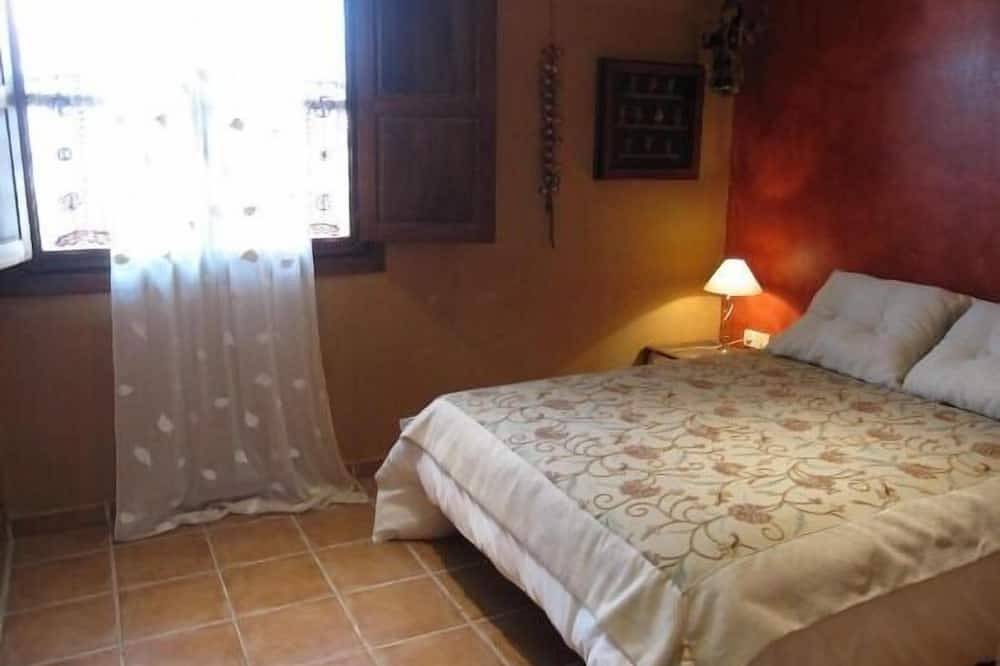 Casa rural Dalt La Figuera para 10+2 personas (alquiler íntegro) in Espirdo, Provincia de Segovia