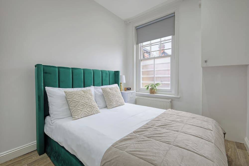Ganze Wohnung, Wanstead Gem – Bright, Cosy & Immaculate High Street Apartment in East London in Redbridge, London