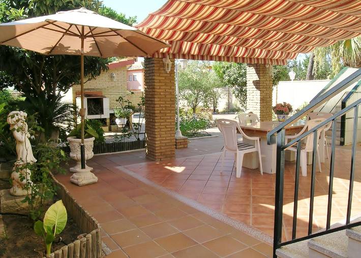 Apartamento para 5 personas, con terraza y jardín en Lepe
