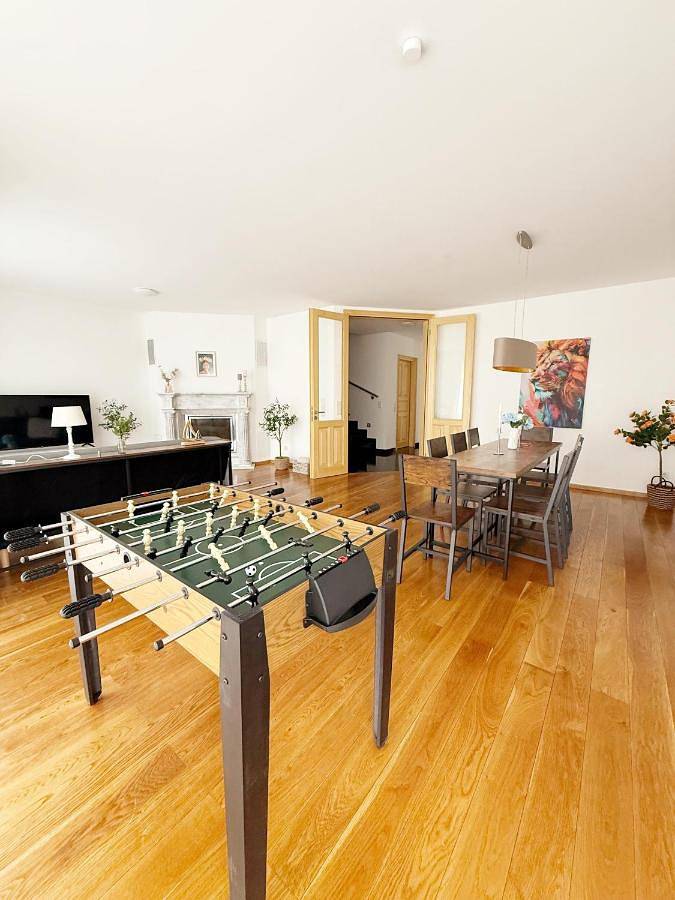Ferienhaus für 13 Personen, mit Balkon und Whirlpool sowie Terrasse und Garten in Langenhagen - 3