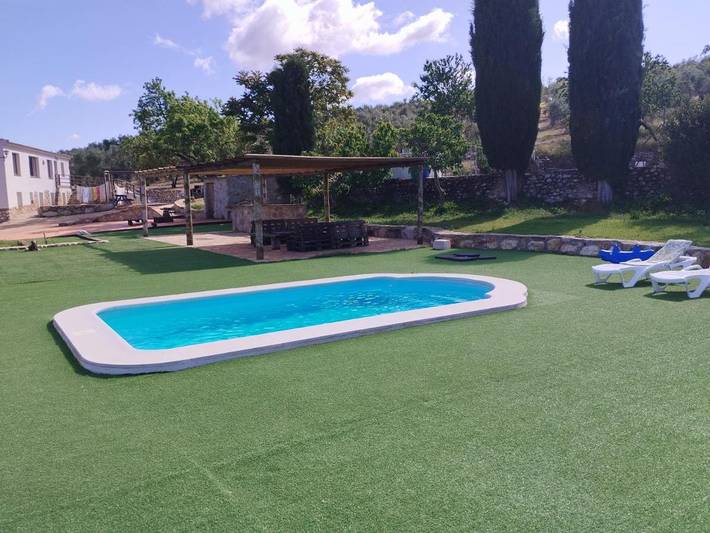 Casa rural para 17 personas, con vistas y piscina además de jardín y terraza, Se admiten mascotas en Villanueva del Rosario - 3