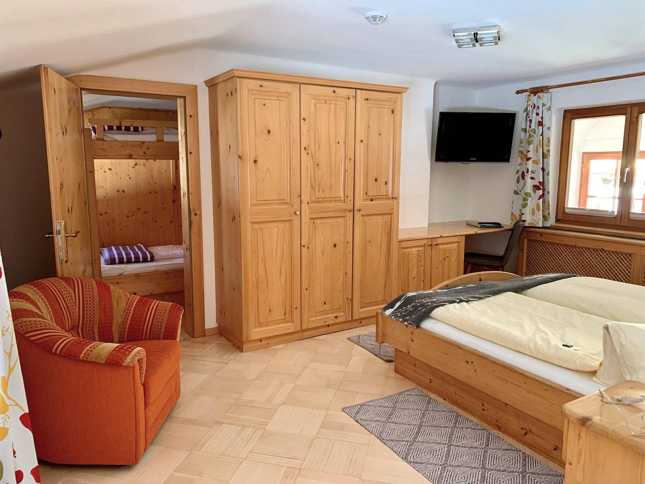 Familienzimmer (Fz11) - Halbpension Kurzbucher in Pichl-Preunegg, Schladming-Dachstein