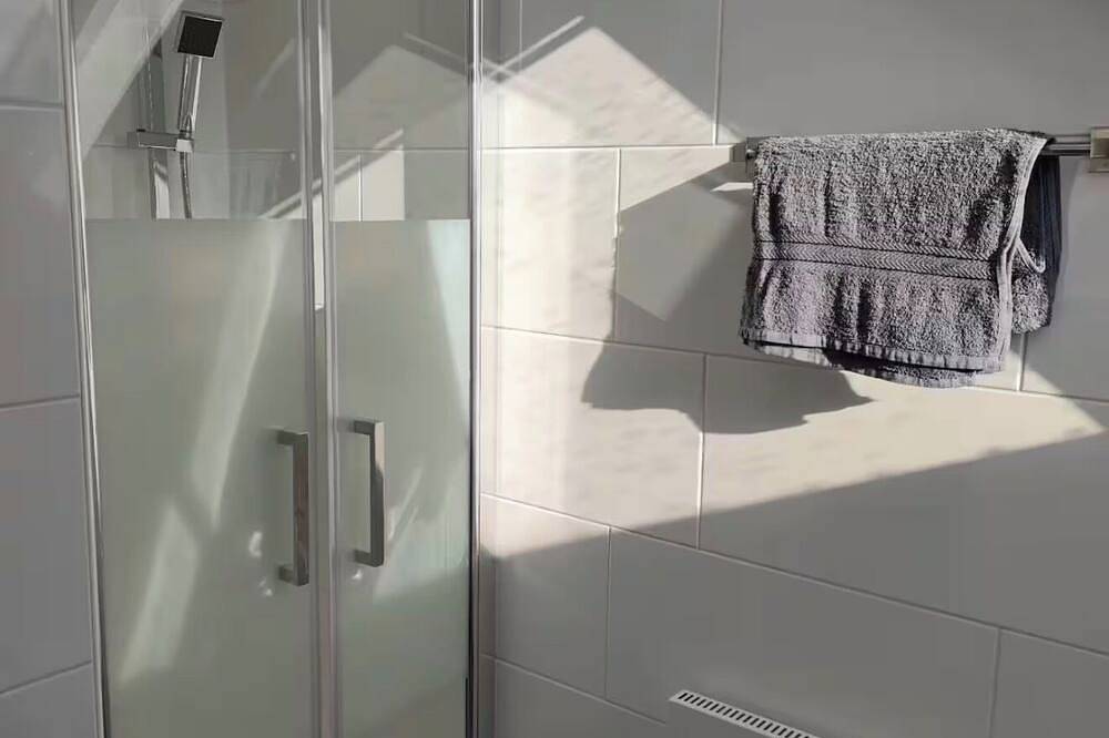 Ganze Wohnung, Troisdorf Super Anbindung Köln Bonn Airport/ Köln Messe in Troisdorf, Rhein-Sieg-Kreis