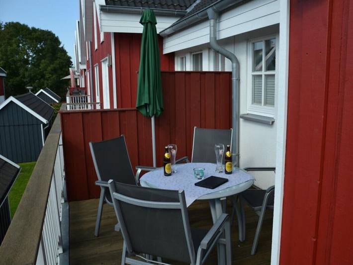 Ferienhaus für 8 Personen, mit Sauna und Whirlpool sowie Balkon in Greetsiel - 2