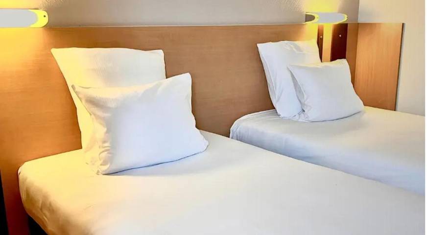 Hôtel pour 2 personnes, avec piscine et jardin à Villeneuve-lès-Béziers - 2