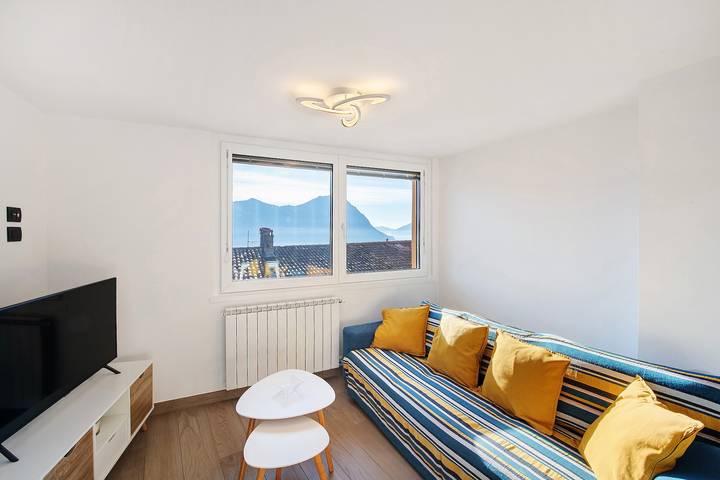 Vakantiewoning voor 4 personen, met Tuin en Uitzicht op het meer in Provincie Bergamo