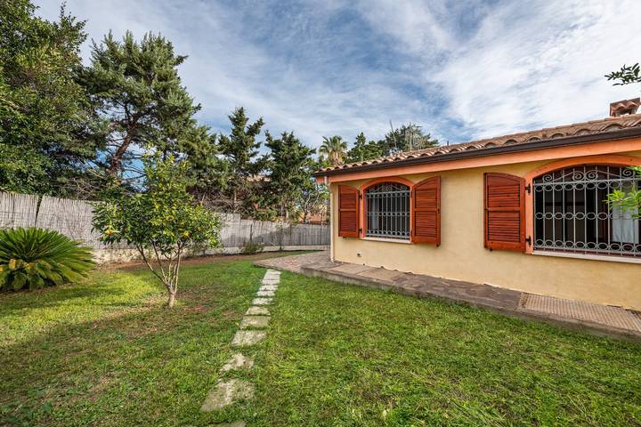 Location de vacances pour 4 personnes, avec jardin à Muravera - 2