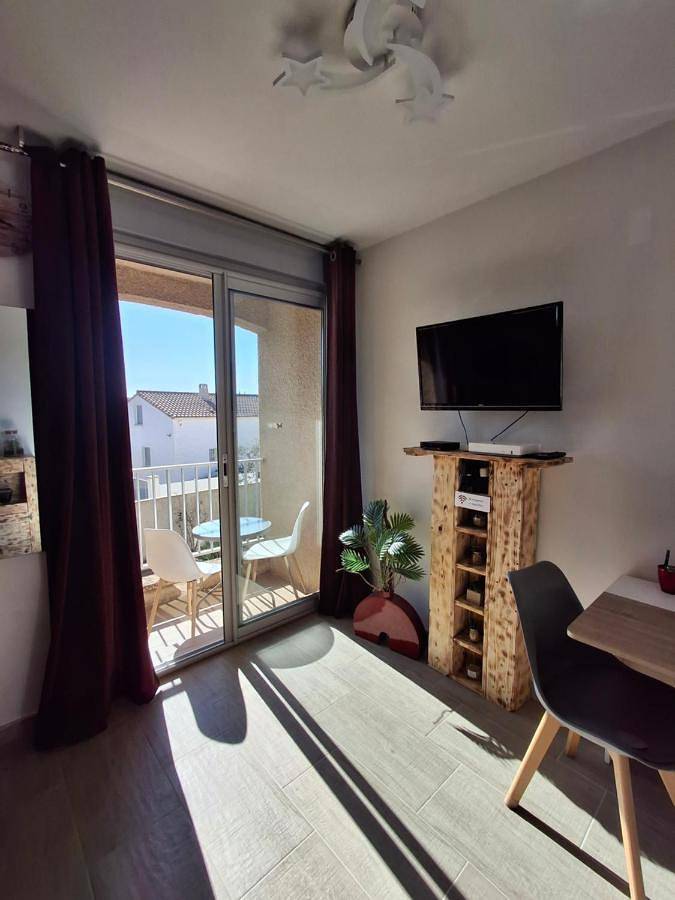 Gîte pour 2 personnes, avec terrasse et vue, animaux acceptés dans Thermes des Hespérides - 3