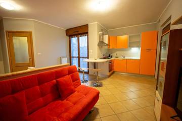 Gîte pour 4 personnes, avec vue et balcon, adapté aux familles à Leinì