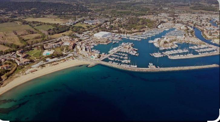 Bateau pour 2 personnes, avec vue ainsi que piscine et jardin en Provence-Alpes-Côte d'Azur - 3