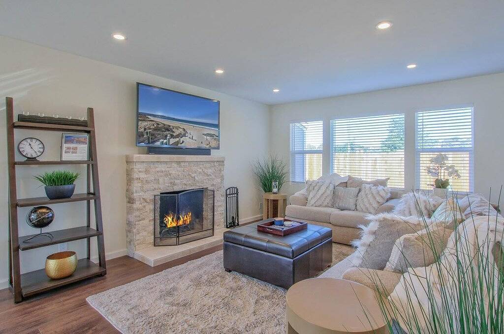 Monterey Bay Home Near Pebble Beach & Carmel with Putting Green & Ac 3Bed 2 Bath in Del Rey Oaks, Monterey County