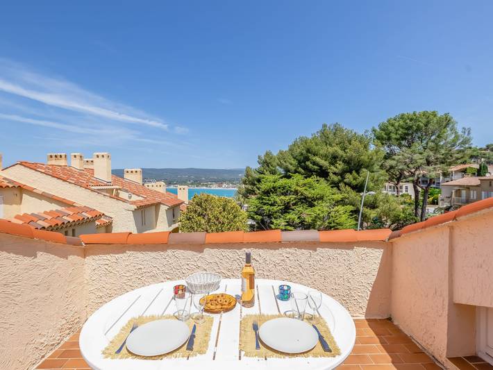 Gîte pour 2 personnes, avec Terrasse dans le Var