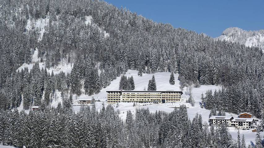 Ferienwohnung für 4 Personen, mit Sauna und Balkon in Riezlern