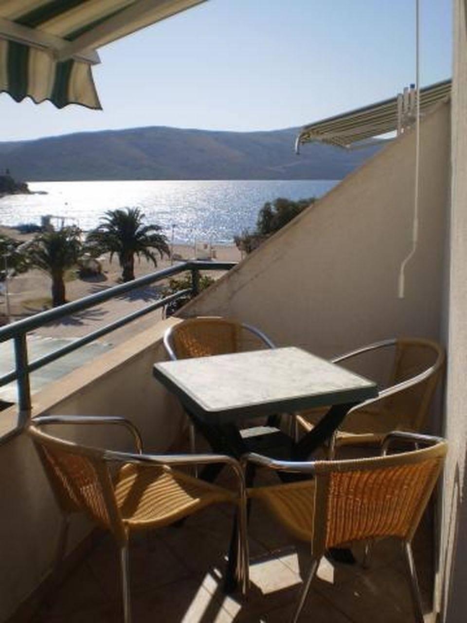 Ganze Wohnung, Ferienwohnung in Seget Vranjica mit Meerblick, Balkon, Klimaanlage, W-Lan (5052-4) in Seget Vranjica, Split-Dalmatien