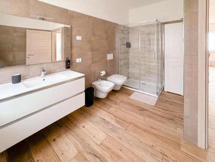 Gîte pour 6 personnes, avec vue ainsi que jardin et vue sur le lac à Levico Terme - 4