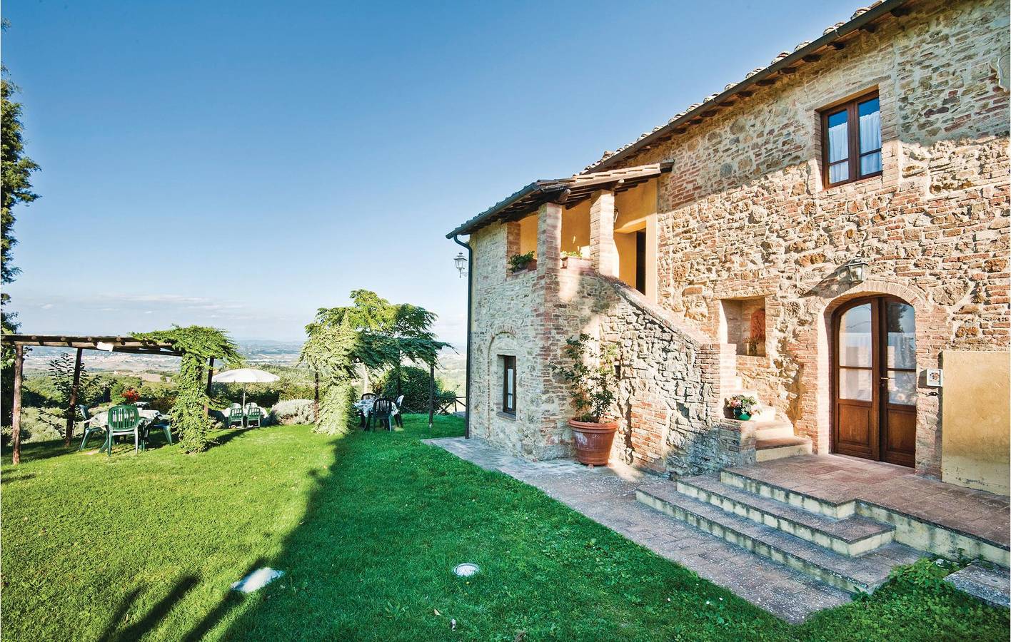 Ganze Ferienwohnung, Appartement am Pool bei Montaione in Montaione, Florenz Provinz