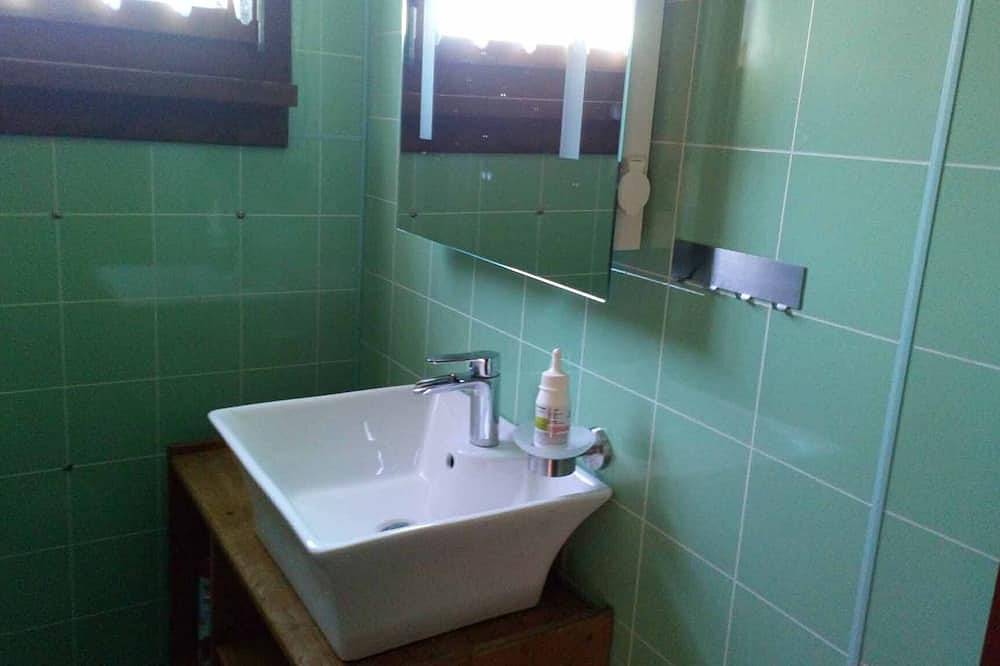 Ganze Wohnung, Gemütliches Feriendomizil (40qm) mit Terrasse und Gartensauna in Gräfendorf, Rhön-Bayern