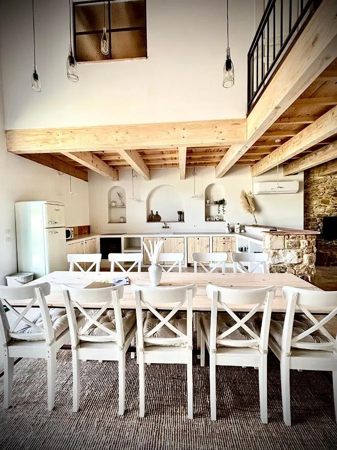Maison de vacances pour 11 personnes, avec piscine et jardin ainsi que bassin pour enfant et jacuzzi, adapté aux familles - 1