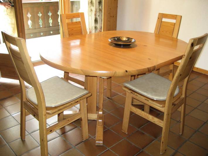Gîte pour 4 personnes, avec balcon à Champéry - 3