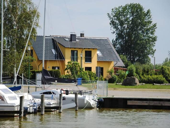 Ferienhaus für 6 Personen, mit Garten und Sauna in Neuendorf (Bei Saal)