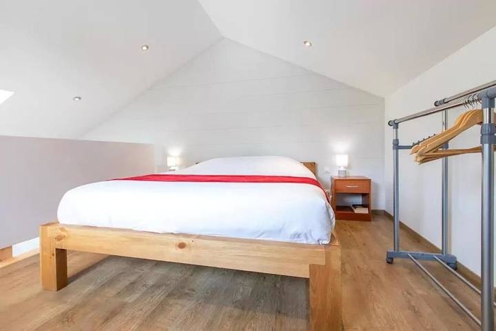 Gîte pour 3 personnes, avec vue et terrasse, adapté aux familles dans Golf Club du Lac d'Annecy - 4