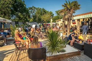 Camping pour 4 Personnes dans Saint-Georges-d'Oléron, Île d'Oléron, Photo 4