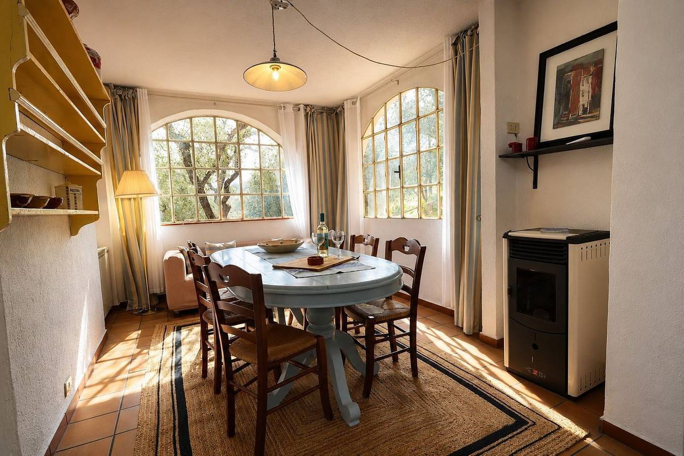 Lichtdurchflutetes Ferienhaus mit drei Terrassen und Gemeinschaftspool in Casa Carli, Prelà