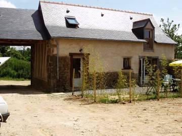 Gîte pour 9 personnes, avec jardin et vue, animaux acceptés à Les Iffs