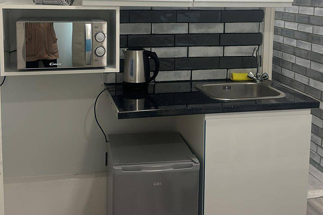 Entire studio, Studio-Sleeps 2-Pets Ok-Action Park & Stn Close in Ealing, London