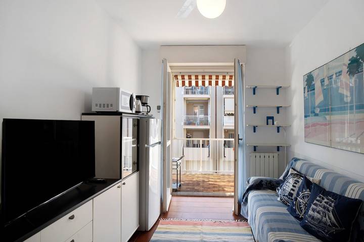 Appartamento intero, Appartamento 'Le Morelle 2' con balcone e Wi-Fi in Albenga, Riviera di Ponente
