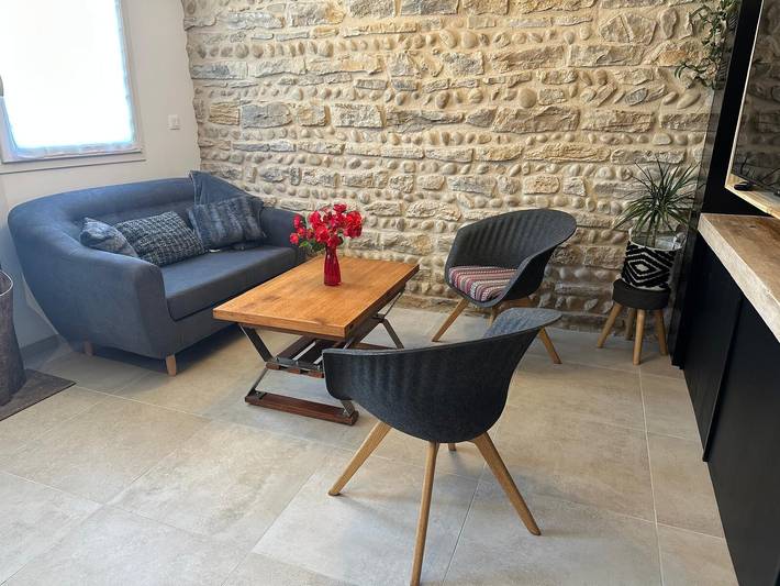 Ganzes Studio, Studio Gîte L'Ain Cognito in Viriat – 43 m², Whirlpool, ausgestattete Küche in Viriat, Bourg-en-Bresse und Umgebung
