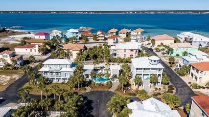 Vacation House for 6 Guests in Navarre Beach, Emerald Coast, Picture 1