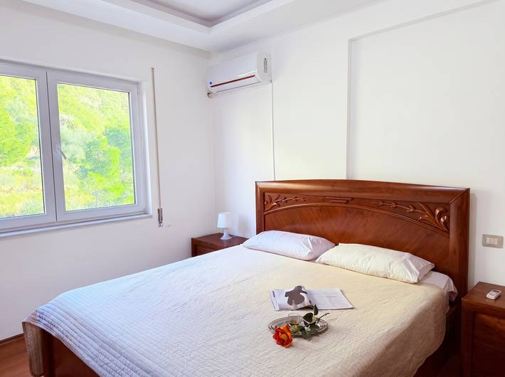 Ganze Wohnung, Ferienwohnung für 5 Personen mit Balkon in Durrës, Albanien