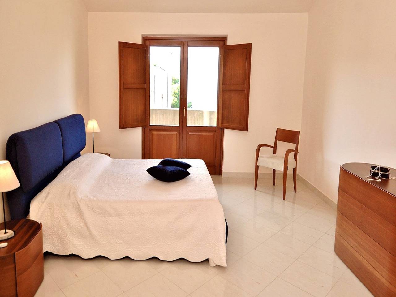 Villa a Valderice con Piscina e Giardino in Valderice, Provincia di Trapani