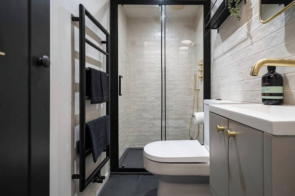 Chic Cotswold Tiny Home - Oddity House in Blockley, Gloucestershire