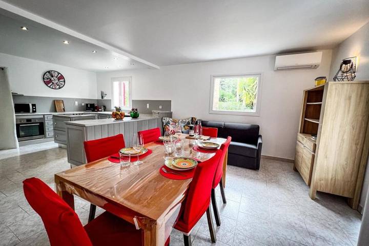 Location de vacances pour 10 personnes, avec terrasse et jardin à Cuttoli-Corticchiato - 4