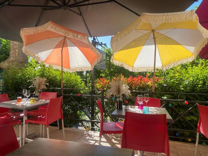 Chambre d’hôte pour 2 personnes, avec vue et terrasse