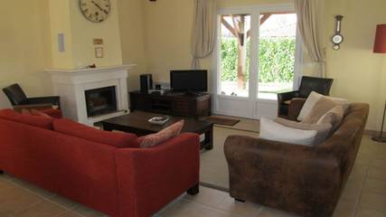 Villa for 4 People in Ménigoute, Deux-Sèvres, Photo 3