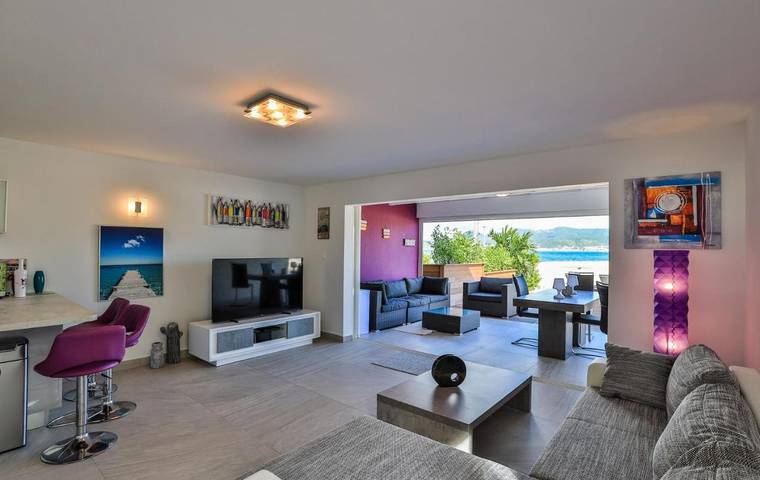 Gîte pour 2 personnes, avec piscine dans Nettlé Bay - 4