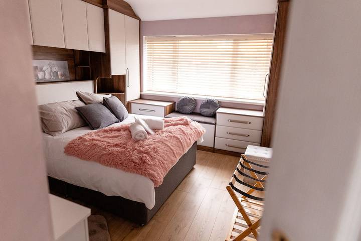 Holiday home for 5 people, child-friendly in Manchester