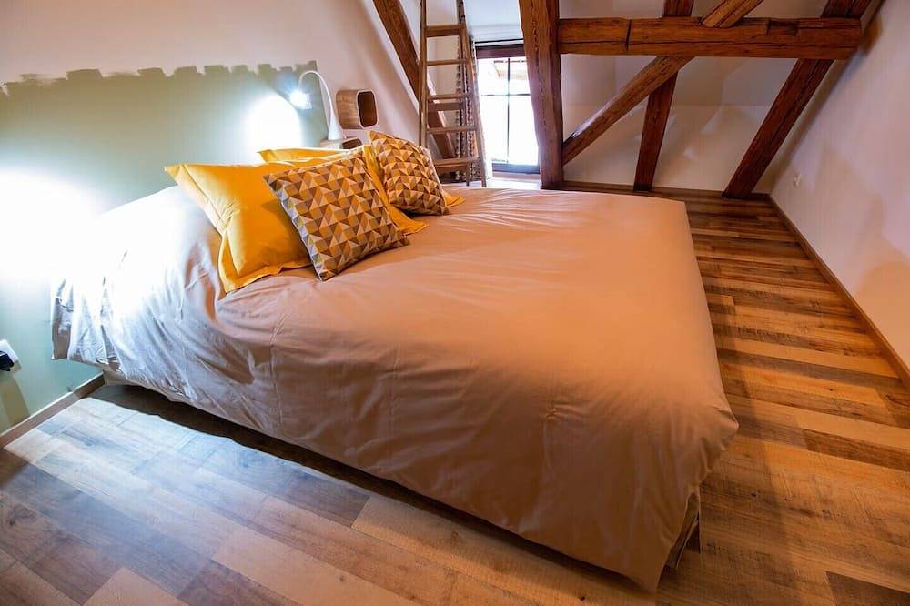 Entire apartment, Gîte \"La Grange De Madeleine\", Historic Center Of Eguisheim in Eguisheim, Parc naturel régional des Ballons des Vosges