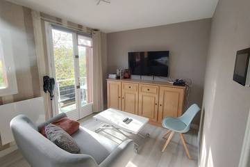 Gîte pour 5 personnes, avec balcon et jardin à Buc