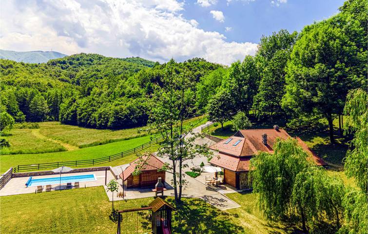Charmante 141 m² große Wohnung mit Pool, Grill, WLAN und Parkplatz in der Nähe des Jarki-Sees in Varazdin
