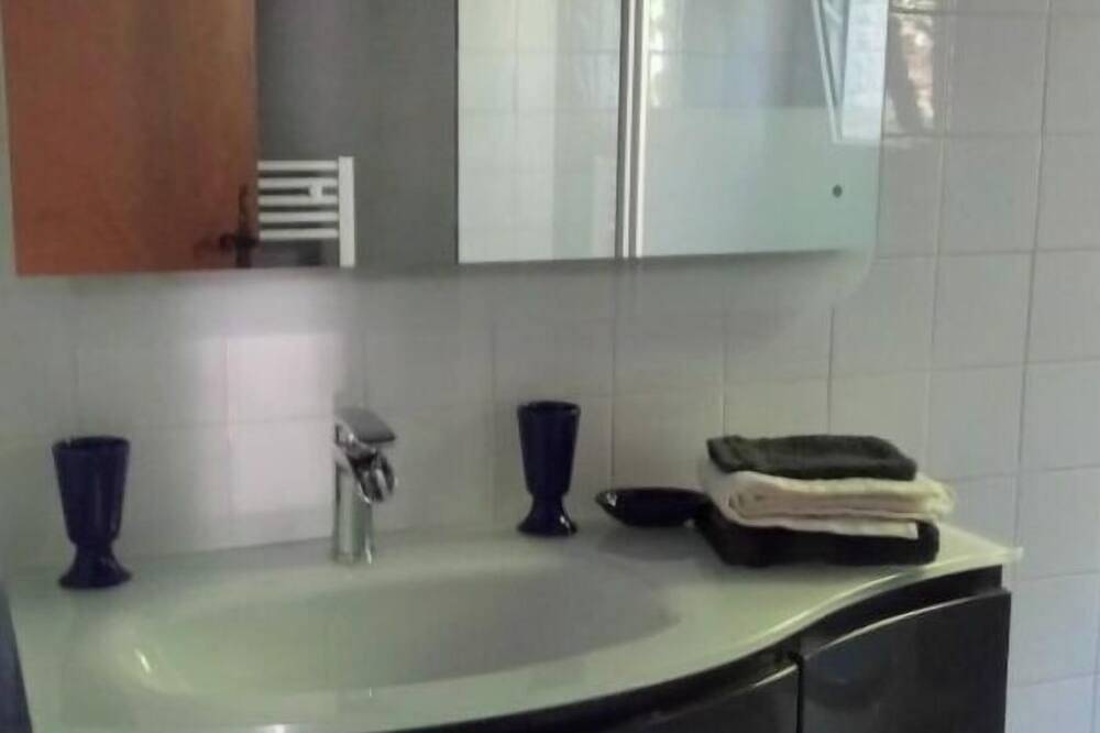 Geheel appartement, Apartment in Althen-des-Paluds, Vaucluse